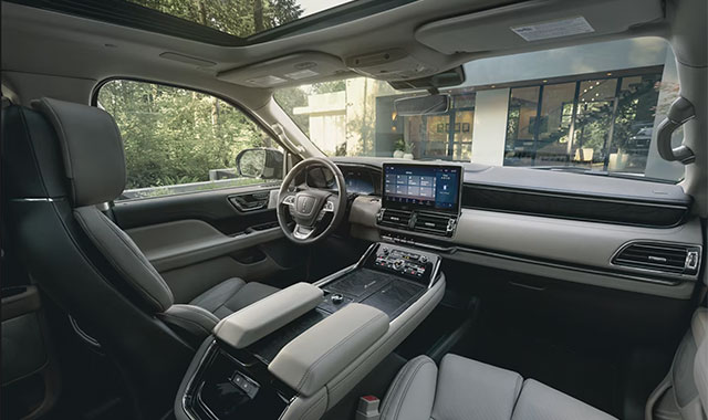 2025 Lincoln Navigator Interior